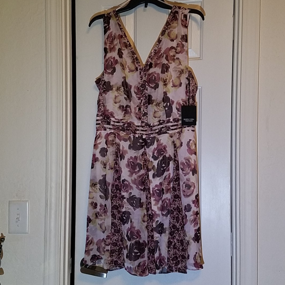 Vera Wang beautiful floral dress